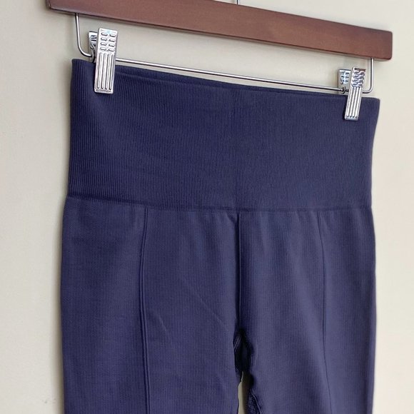 Lululemon | In The Flow Crop II *Pattern - Picture 10 of 15